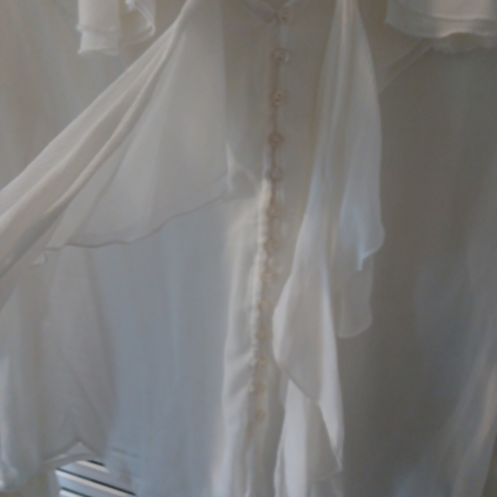 Blouses - Picture 7 of 9